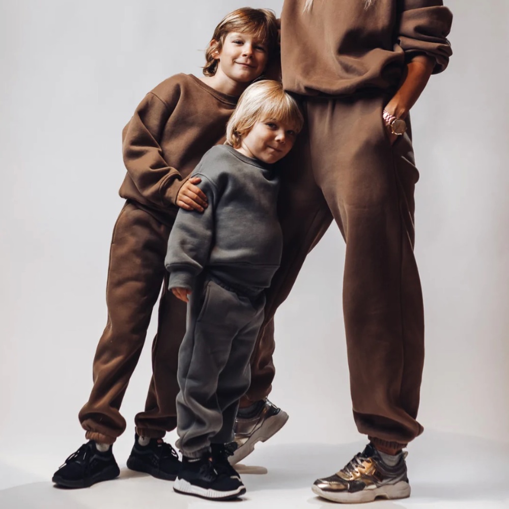 New brown unisex kids’ sweatsuit by ArtcareShop, size 3–4 years old 4T